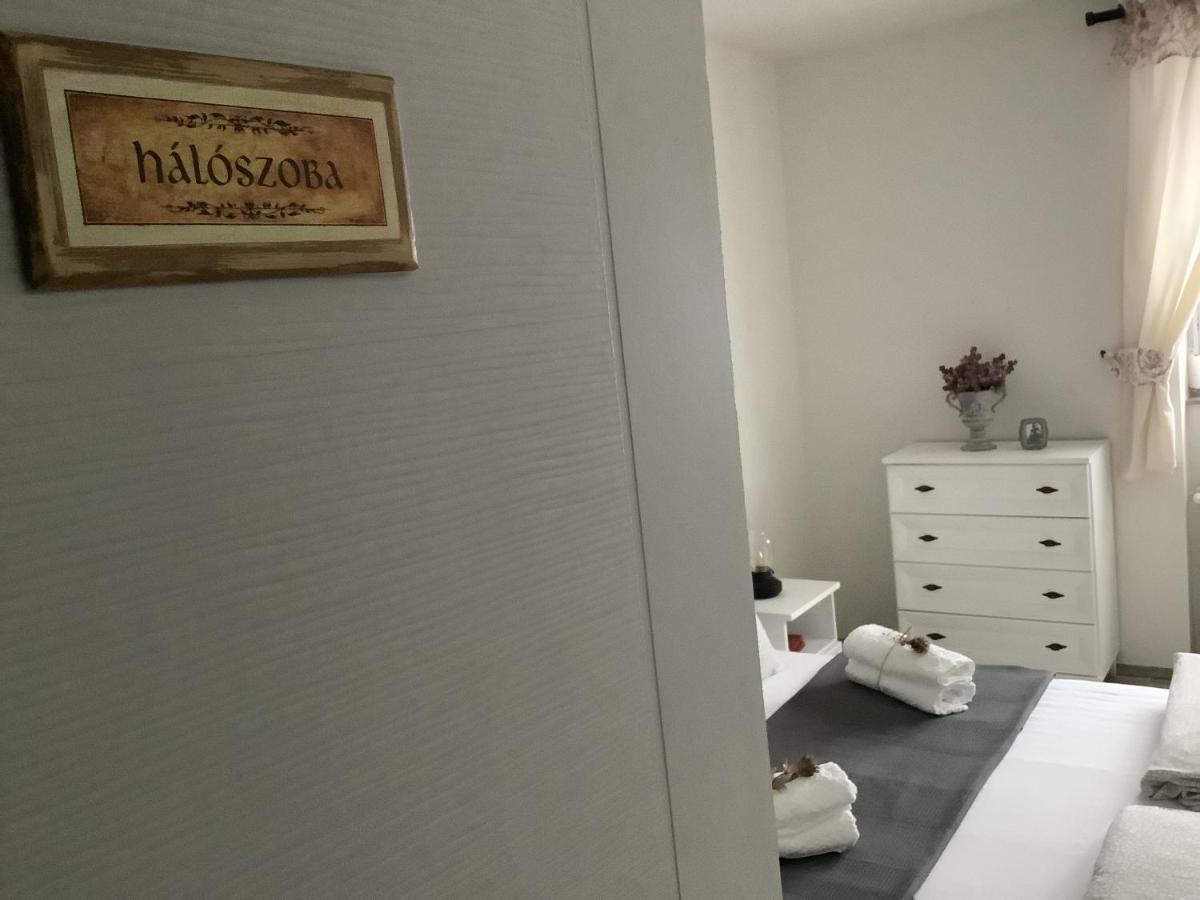 Ezuest Boroka Apartman Еґер Екстер'єр фото