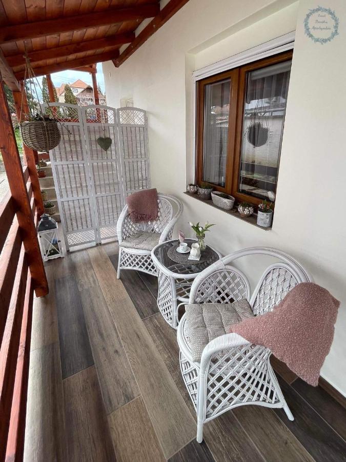 Ezuest Boroka Apartman Еґер Екстер'єр фото