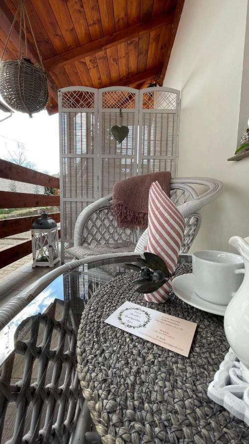 Ezuest Boroka Apartman Еґер Екстер'єр фото