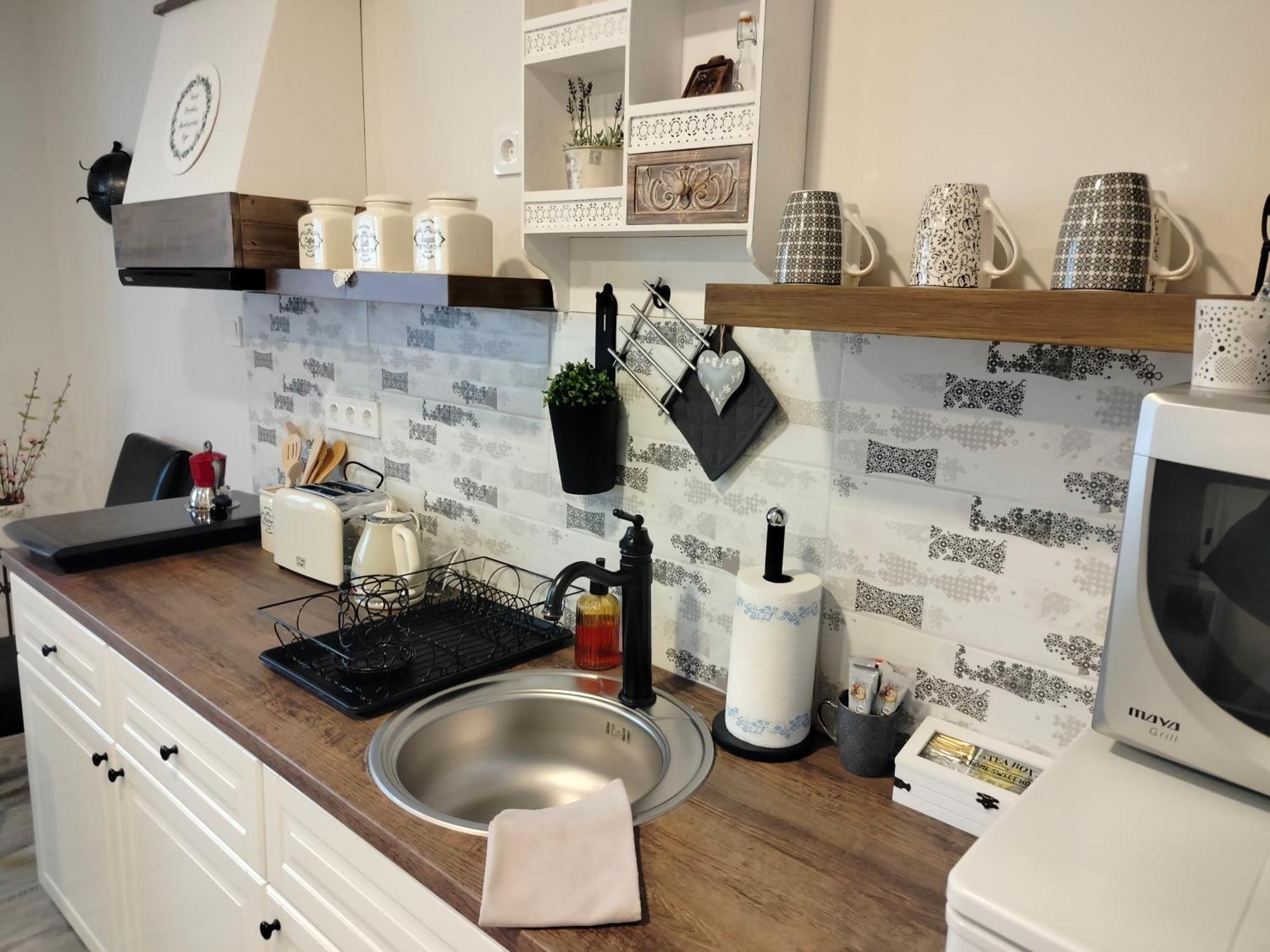 Ezuest Boroka Apartman Еґер Номер фото